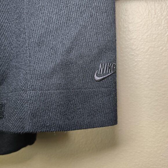 Nike Women's Size Medium Black/ Purple Performance Jacket Shell Rain Coat Zip Up - Picture 8 of 14